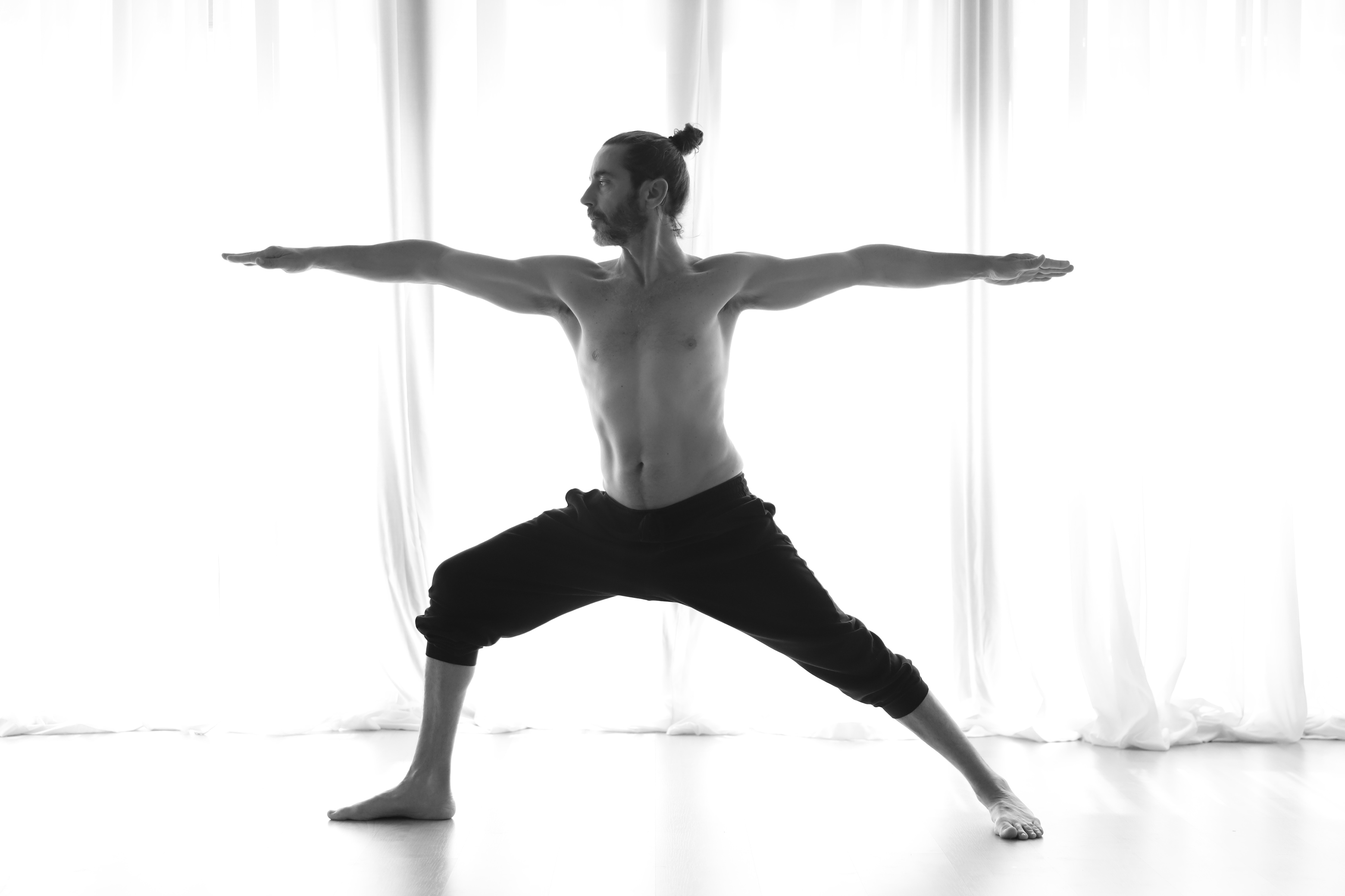 Yoga Hipiclub Ashtanga Tato Cerdans Virabhadrasana 2